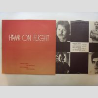 nw000058 (HAWK ON FLIGHT — Hawk on Flight)
