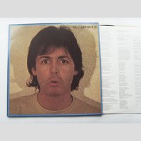 nw000195 (Paul MCCARTNEY — Pipes of peace)