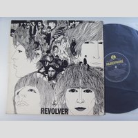 nw000830 (BEATLES — Revolver Stereo)