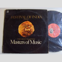 w09557 (Zohra Bai, Bundu Khan, Fayyaz Khan, Amir Khan, Ravi Shankar etc. — FESTIVAL OF INDIA Masters of Music)